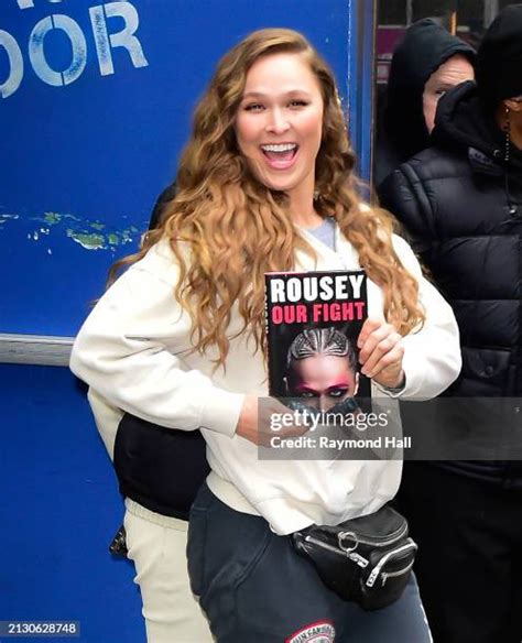 sexy ronda rousey|7,939 Ronda Rousey Images Stock Photos and High。